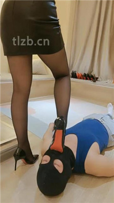 图片[11]_【稚惜】高跟黑丝美腿踩虐/转胯/踩狗舌/脚插嘴_HD绳艺资源