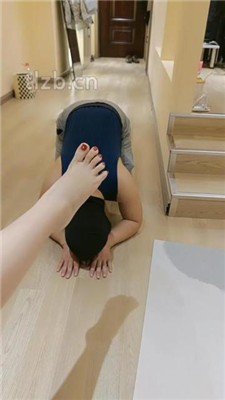 图片[19]_【稚惜】高跟黑丝美腿踩虐/转胯/踩狗舌/脚插嘴_HD绳艺资源