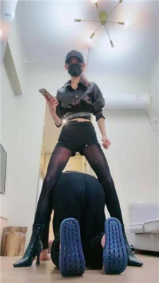 图片[18]_【美娜格格】短靴黑丝模特-狂抽耳光/揪耳朵_HD绳艺资源