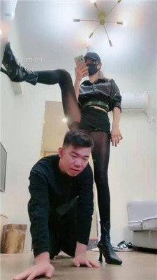 图片[19]_【美娜格格】短靴黑丝模特-狂抽耳光/揪耳朵_HD绳艺资源