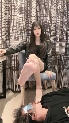 图片[2]_【苏西】长靴白袜裸足恋足舔/超强深喉_HD绳艺资源