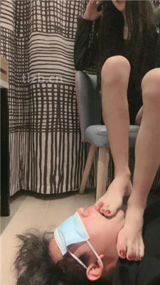 图片[4]_【苏西】长靴白袜裸足恋足舔/超强深喉_HD绳艺资源