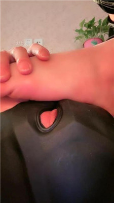 图片[9]_【傲雪】清理脏鞋底/近距离恋足舔_HD绳艺资源