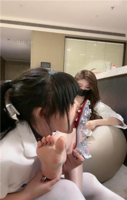 图片[3]_【美美子】女神闺蜜做狗裸足狂舔_HD绳艺资源