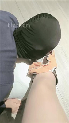 图片[3]_【樊樊】狗嘴清理脏鞋脏内裤/套头/肉丝脚踩踏/插嘴_HD绳艺资源