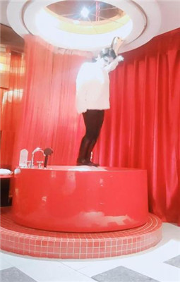 图片[6]_【伯爵】圈养犬化-高难度挑战蛇鞭/耳光/踢踹/清理靴子_HD绳艺资源