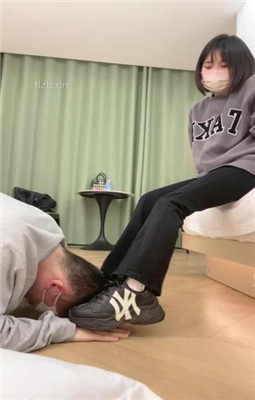 图片[4]_【奶味茶茶】手脚耳光-舔脏鞋底/口水喷脸/深喉_HD绳艺资源