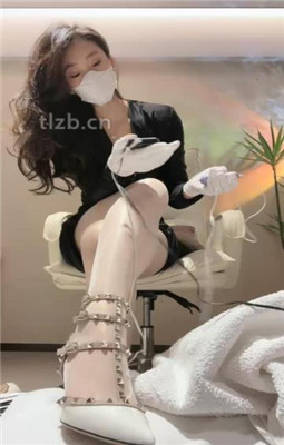 图片[9]_【禾未】御姐女神-高跟美腿踩地毯/训练_HD绳艺资源