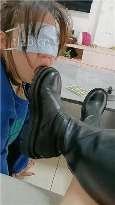 图片[16]_【爱可呀】母畜-学生主-超脏鞋袜闻舔_HD绳艺资源