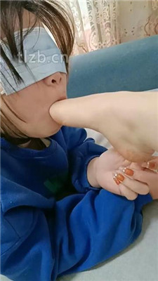 图片[19]_【爱可呀】母畜-学生主-超脏鞋袜闻舔_HD绳艺资源