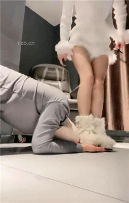 【cc.s】毛短靴踩虐/狗链遛狗/臭白袜脚捂脸_HD绳艺资源