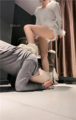 图片[4]_【cc.s】毛短靴踩虐/狗链遛狗/臭白袜脚捂脸_HD绳艺资源