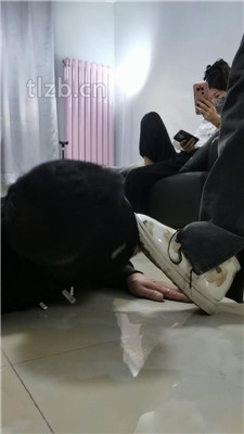 【文文文】骑马/舔脏鞋/品尝素人裸足【三视角版】_HD绳艺资源