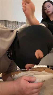 图片[12]_【美女祖宗】脚底崇拜者-运动鞋白棉袜_HD绳艺资源