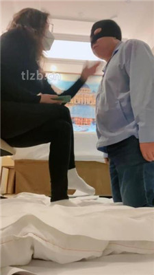 【七七】坐脸窒息/闻舔超臭白棉袜【完整版】_HD绳艺资源