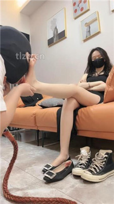 图片[19]_【萬一】跪舔超脏高帮鞋/碾压狗爪/喂口水/脚深喉_HD绳艺资源