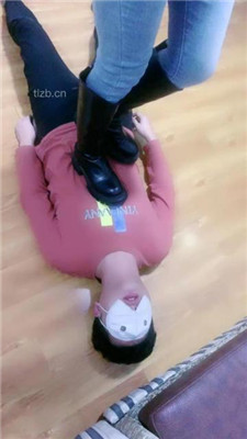 图片[8]_【蜜糖情侣】耳光暴打/舔脏长靴/骑马转胯/踩踏_HD绳艺资源