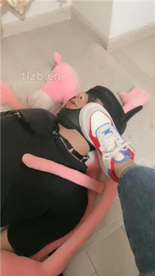 【上上】运动鞋白船袜气味羞辱_HD绳艺资源