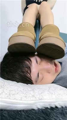 图片[2]_【梓S】棉袜雪地靴裸足-全体重踩脸_HD绳艺资源