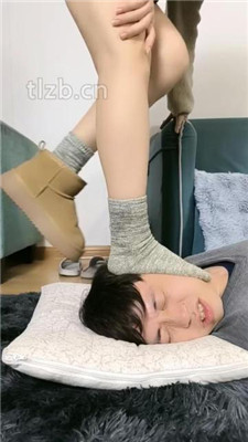 图片[4]_【梓S】棉袜雪地靴裸足-全体重踩脸_HD绳艺资源