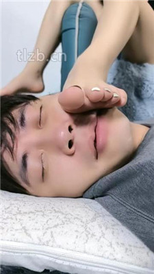 图片[11]_【梓S】棉袜雪地靴裸足-全体重踩脸_HD绳艺资源