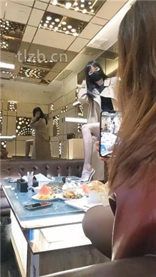 【艳主】KTV-第一次和女素人戏耍闺蜜_HD绳艺资源