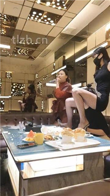 图片[5]_【艳主】KTV-第一次和女素人戏耍闺蜜_HD绳艺资源