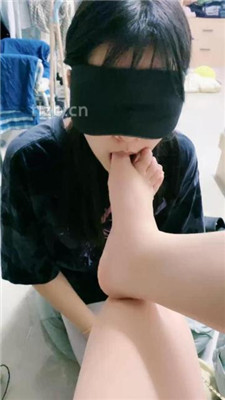 【小羊】母畜-羞涩舔原味裸足_HD绳艺资源