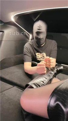 【禾未】车内黑丝诱惑调-美腿长靴黑丝辱_HD绳艺资源