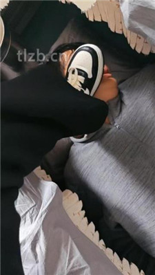 图片[2]_【奶味小仙女】踩踏火车上的地毯狗_HD绳艺资源