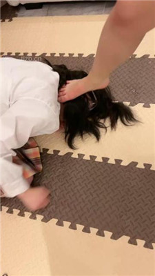 图片[20]_【橙宝】奴下奴-双母畜侍奉-骑乘/踩踏踢裆/互掐舔脚_HD绳艺资源