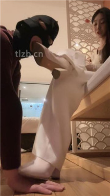 图片[13]_【凉子】骑马转胯/舔闻脏鞋臭脚/舔地板_HD绳艺资源