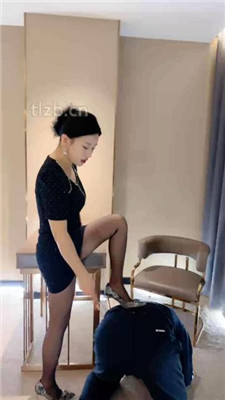 图片[16]_【潘妮绳艺导师】喂口水/黑丝高跟美腿踩虐_HD绳艺资源