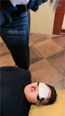 图片[11]_【赫拉】双S-高跟-长靴踩地毯狗/臭脚捂脸/坐脸窒息_HD绳艺资源