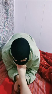 【千面】跪舔原味裸足_HD绳艺资源