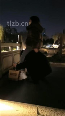 【冰爷】户外-骑马骑脖/运动鞋白袜踩踏_HD绳艺资源