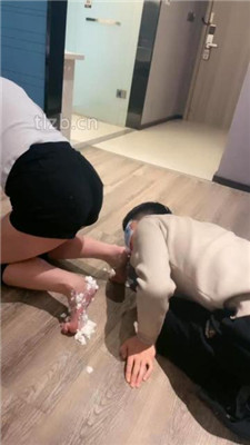 图片[18]_【小雅老师】女神做母畜-奴下奴-艺术喝圣水/踩踏骑马转胯耳光_HD绳艺资源