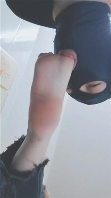 图片[4]_【灵竹】反绑艺术舔脚/胯下辱/闻舔高跟_HD绳艺资源