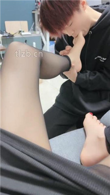 【小原妈妈】下跪品尝裸足_HD绳艺资源