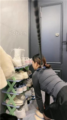 【瑶瑶】母畜-胯下辱-做主人的擦鞋器-吃白袜_HD绳艺资源