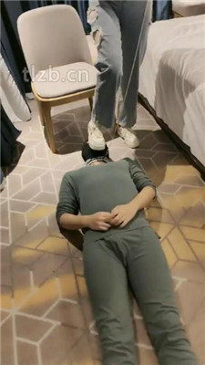 【青岛情侣主】情侣主玩虐绿帽大学生【下】_HD绳艺资源