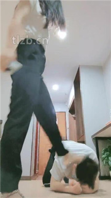 图片[8]_【妮蔻】吃原味脚/骑马/铆钉鞋踩虐_HD绳艺资源