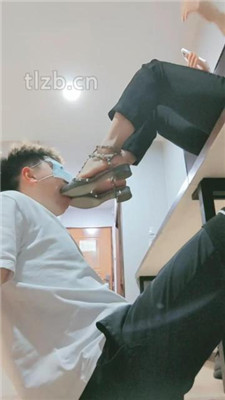 图片[18]_【妮蔻】吃原味脚/骑马/铆钉鞋踩虐_HD绳艺资源