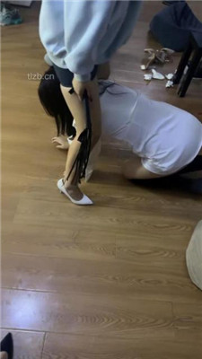 图片[5]_【女仆店萌萌】圈养母畜没睡醒就被姐妹花玩弄_HD绳艺资源