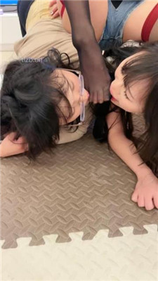 图片[19]_【橙宝】三母畜-骑马/黑丝脚踩踏/奴下奴/转胯_HD绳艺资源