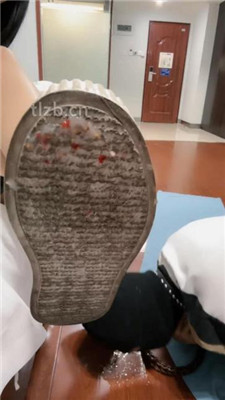 图片[3]_【珂儿大小姐】舔超脏鞋底/裸足恋足/赏赐圣水_HD绳艺资源