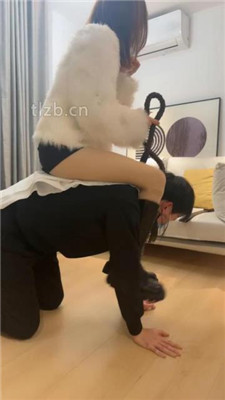 图片[15]_【甜甜】带素人S入圈-转胯/舔脏鞋臭脚/训练/脚插嘴_HD绳艺资源