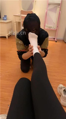 图片[8]_【琳儿】运动鞋白袜全体重踩/插嘴/伺候沐足_HD绳艺资源