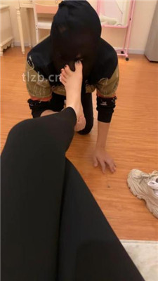 图片[10]_【琳儿】运动鞋白袜全体重踩/插嘴/伺候沐足_HD绳艺资源