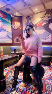 图片[18]_【小妮】KTV双调-长靴跪舔/踩踏钻胯/专用坐垫【双视角版】_HD绳艺资源